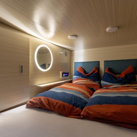Mue Cubes - Capsule Hotel Basel Exterior photo