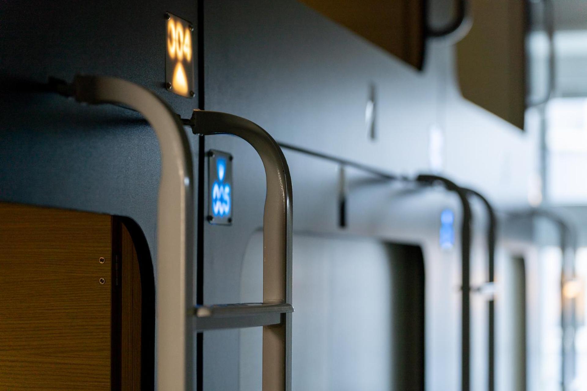 Mue Cubes - Capsule Hotel Basel Exterior photo