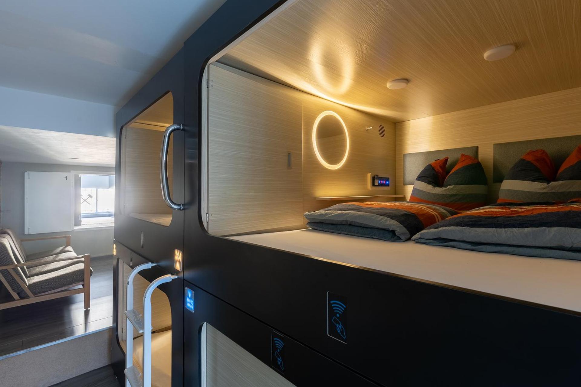 Mue Cubes - Capsule Hotel Basel Exterior photo